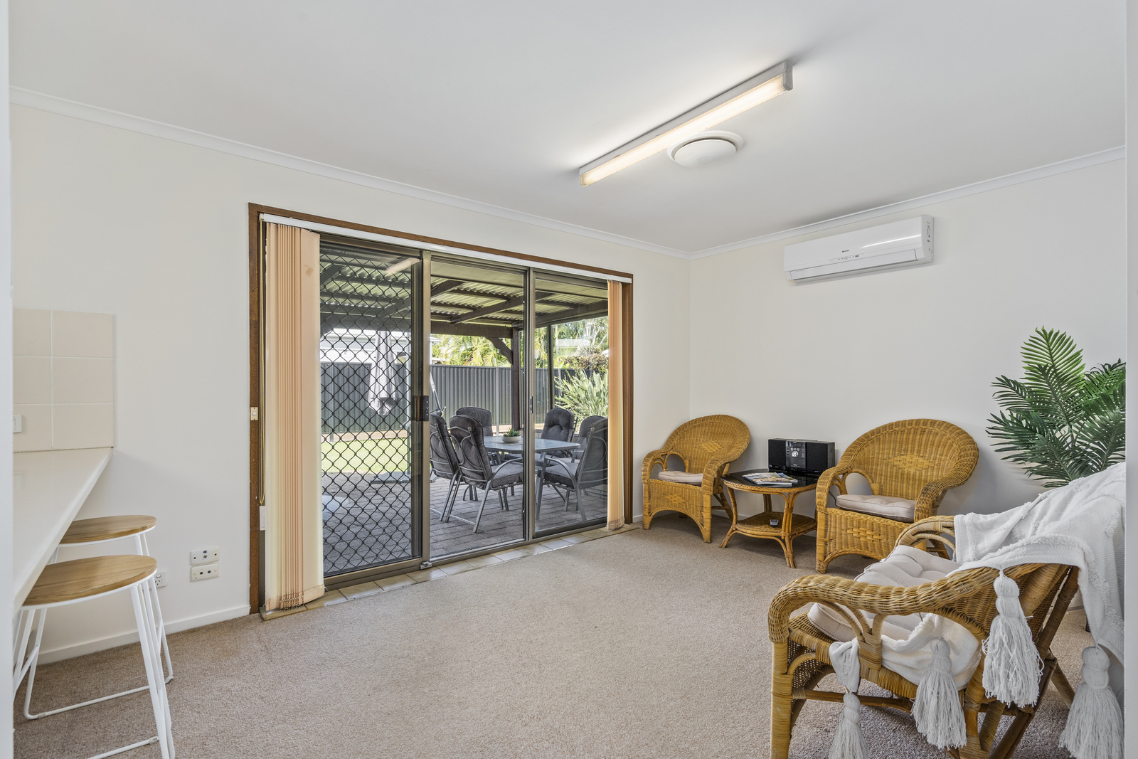 003_Open2view_ID749566-108_Bardon_Avenue